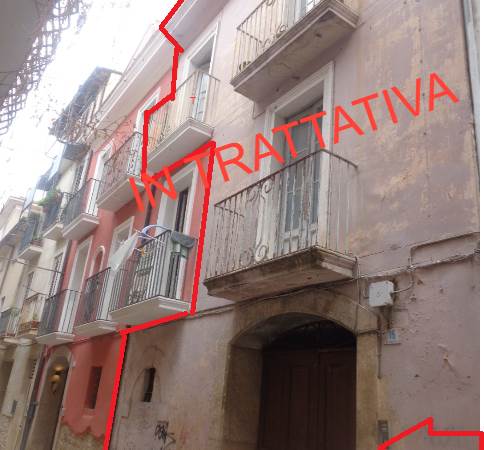 Stabile / Palazzo in vendita a Fondi